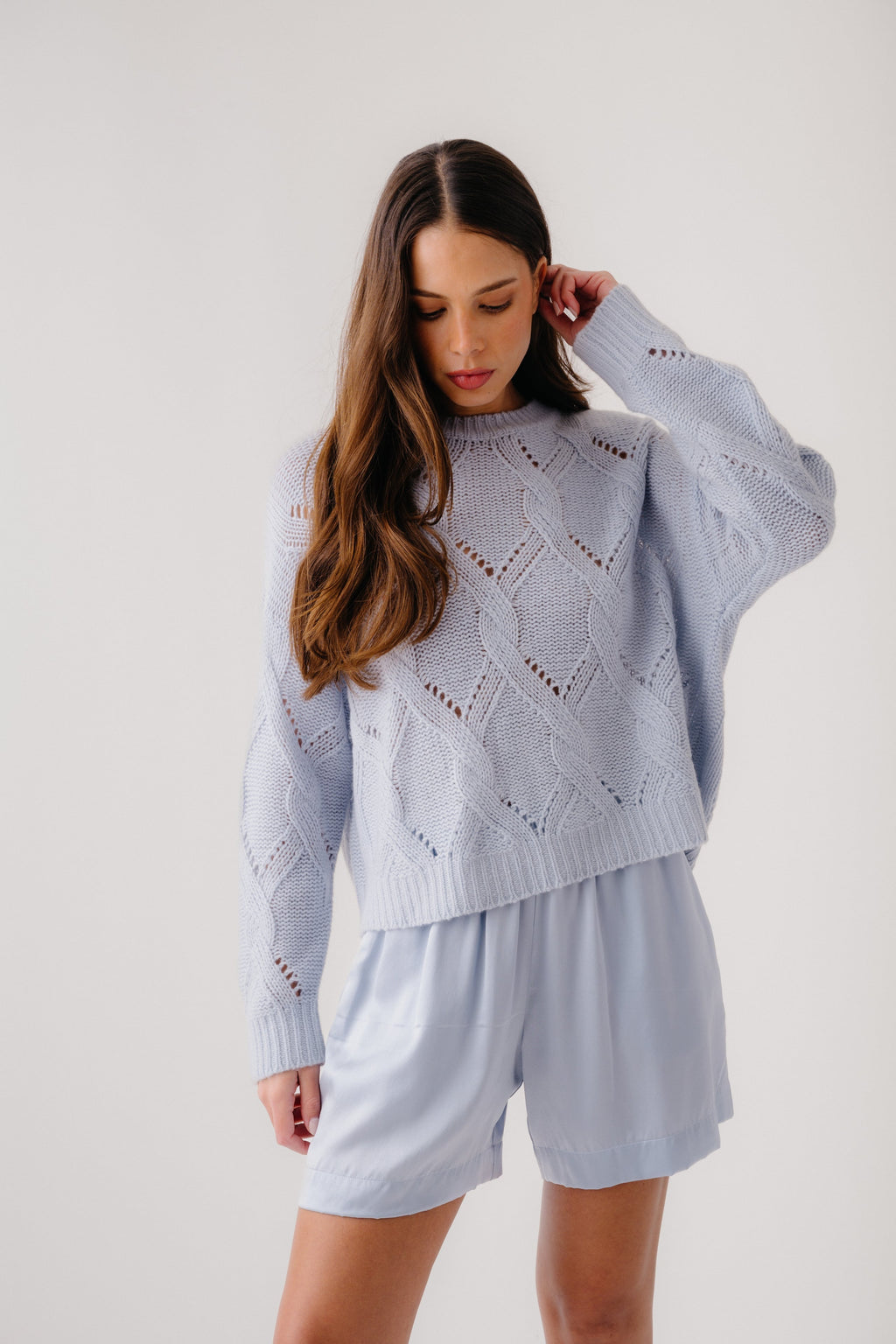 GIA SLOUCHY CASHMERE CREWNECK SWEATER | WHISPER